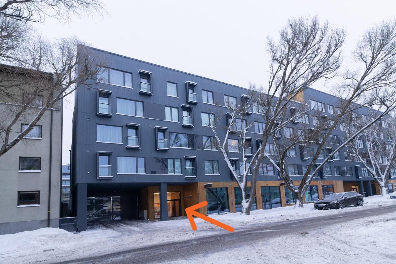Revalia Lastekodu Bus-station Airport * Tallinn